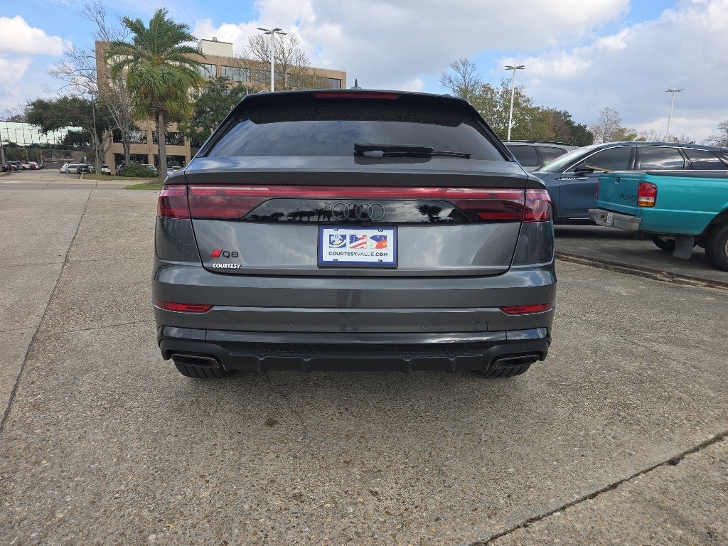 2025 Audi Q8 Premium Plus