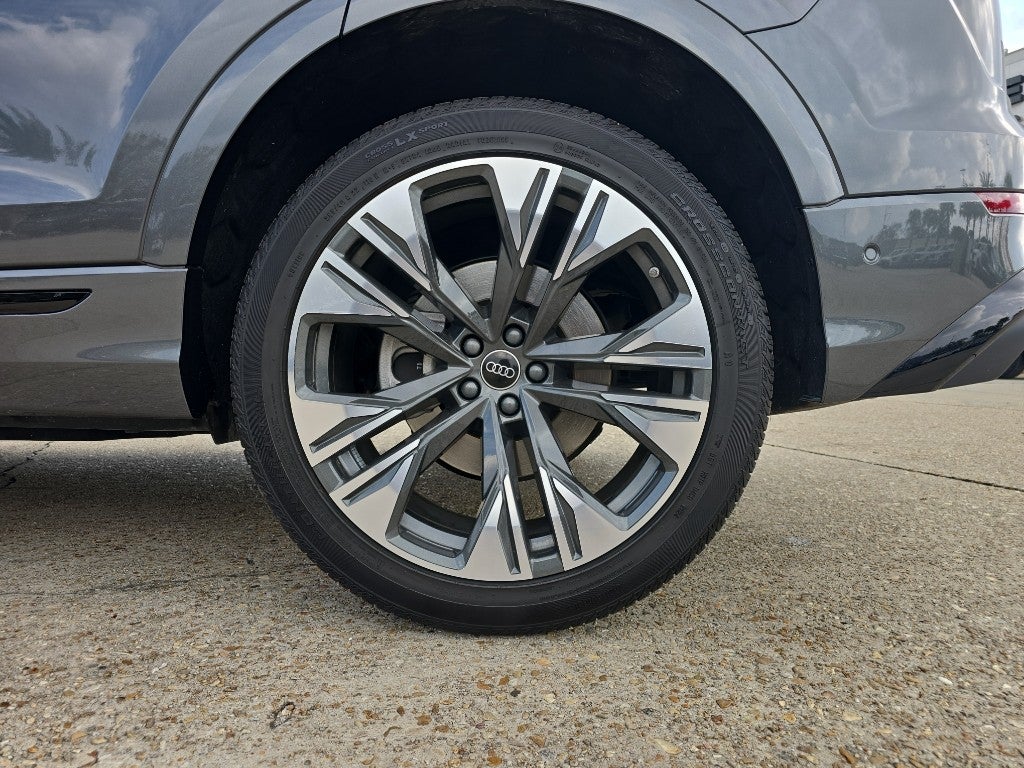 2025 Audi Q8 Premium Plus