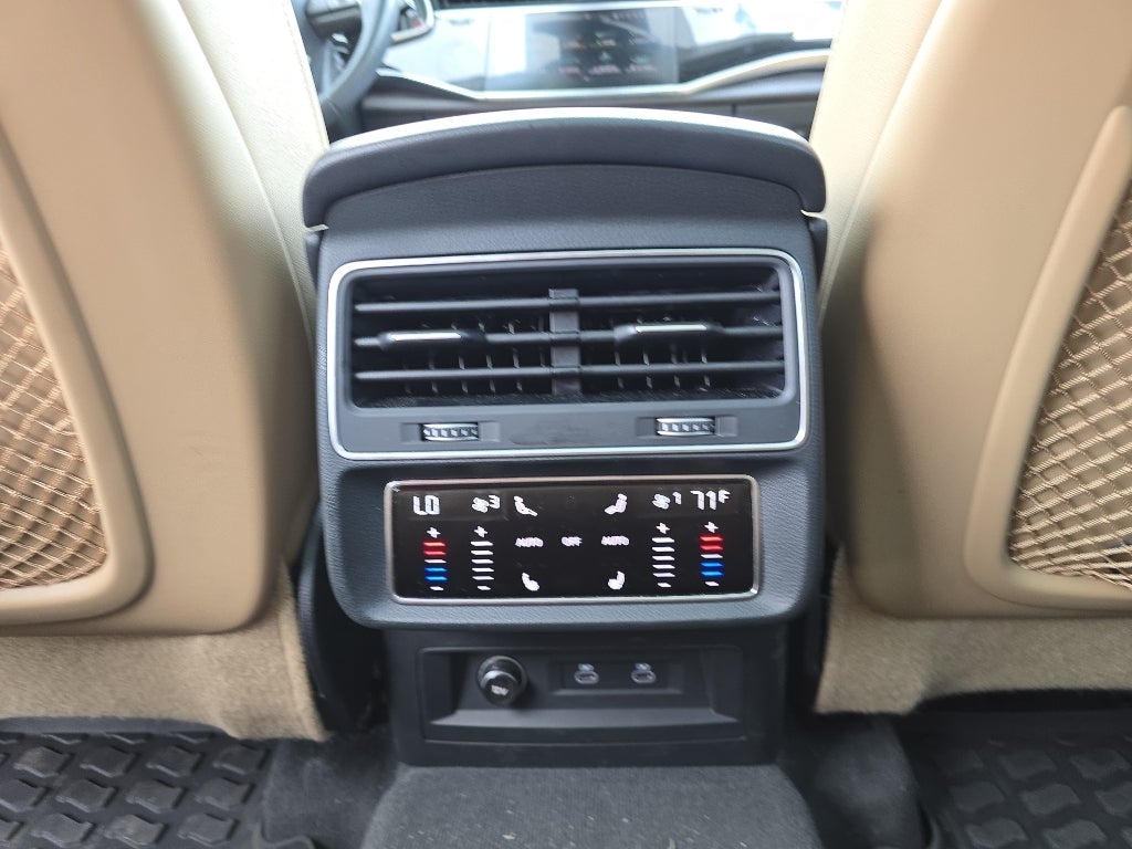 2022 Audi Q7 Premium Plus
