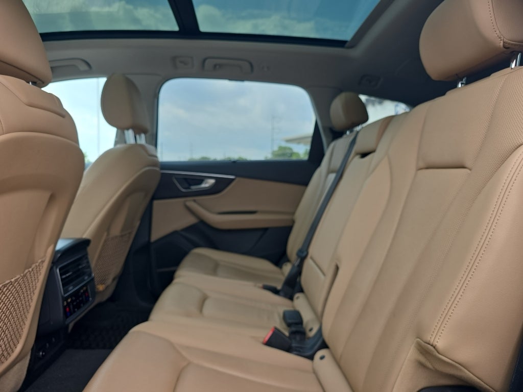 2022 Audi Q7 Premium Plus
