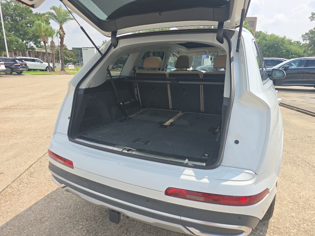 2022 Audi Q7 Premium Plus