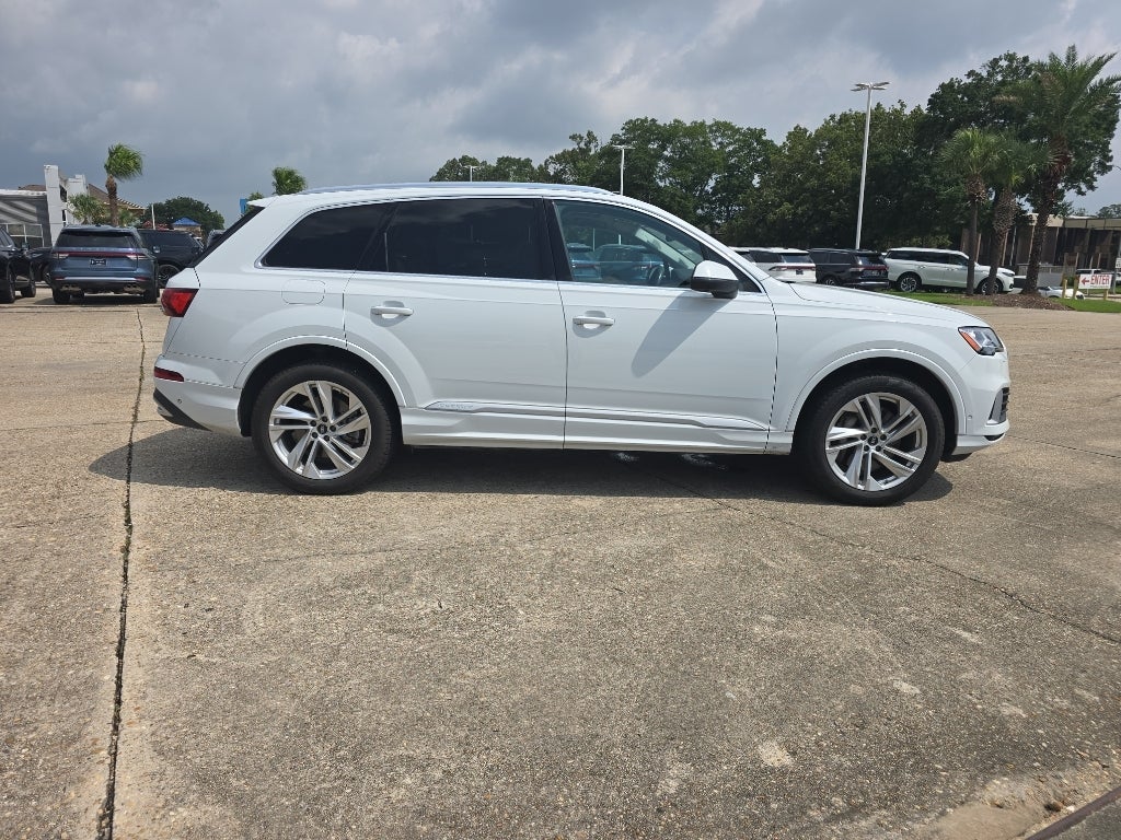 2022 Audi Q7 Premium Plus
