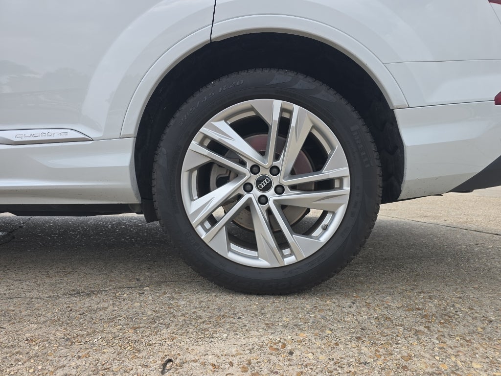 2022 Audi Q7 Premium Plus