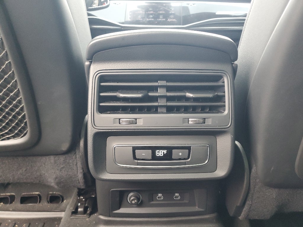 2023 Audi Q7 Premium Plus