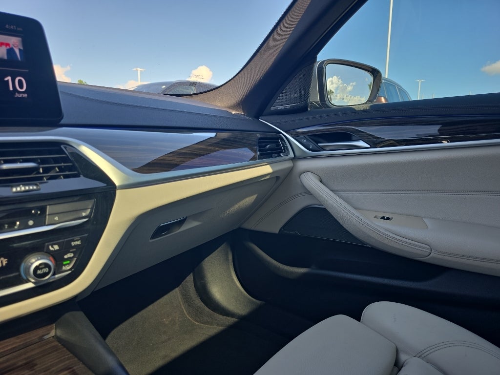 2022 BMW 5 series 530i