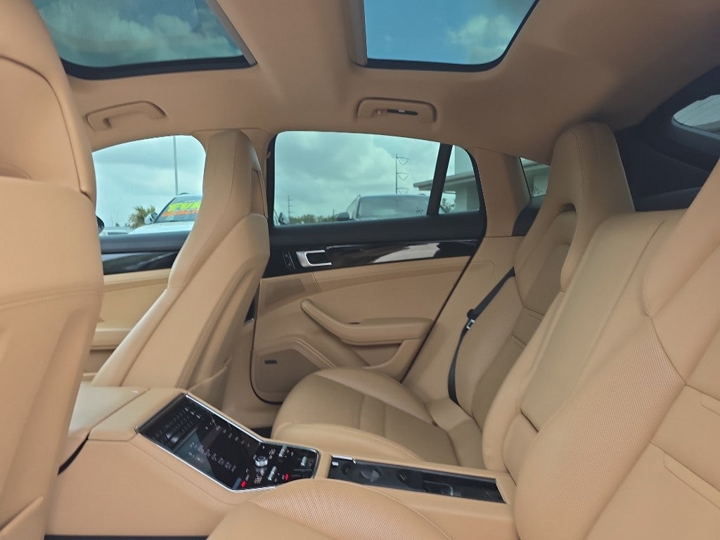 2020 Porsche Panamera 4