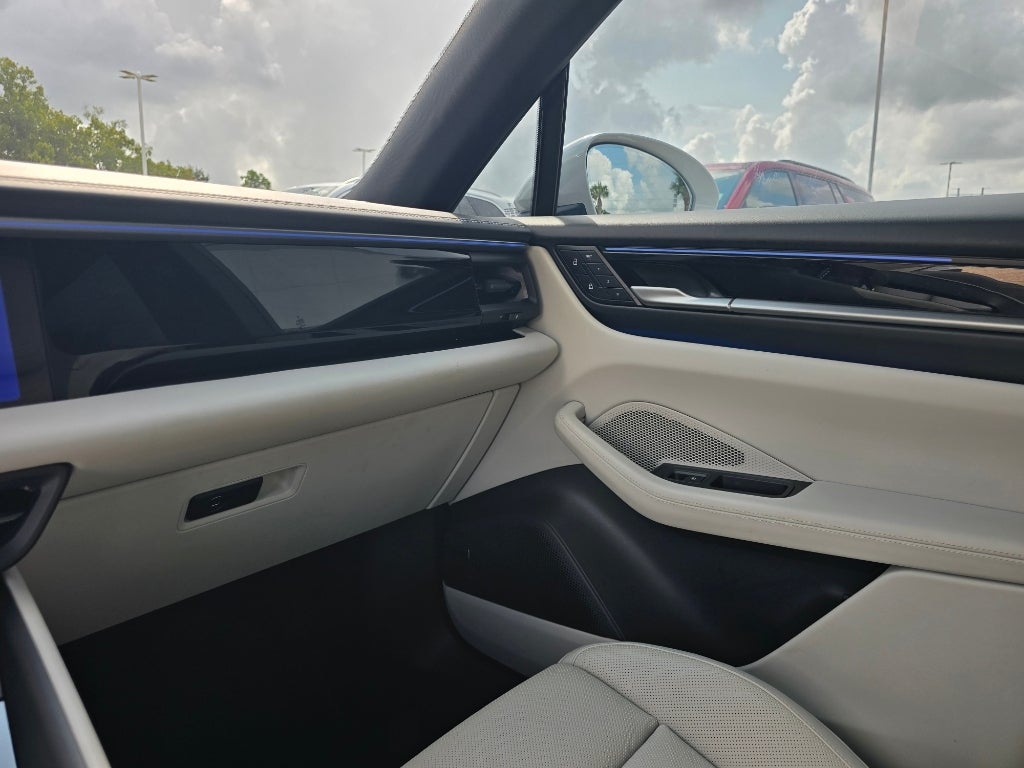 2025 Porsche Macan Electric Electric 4S