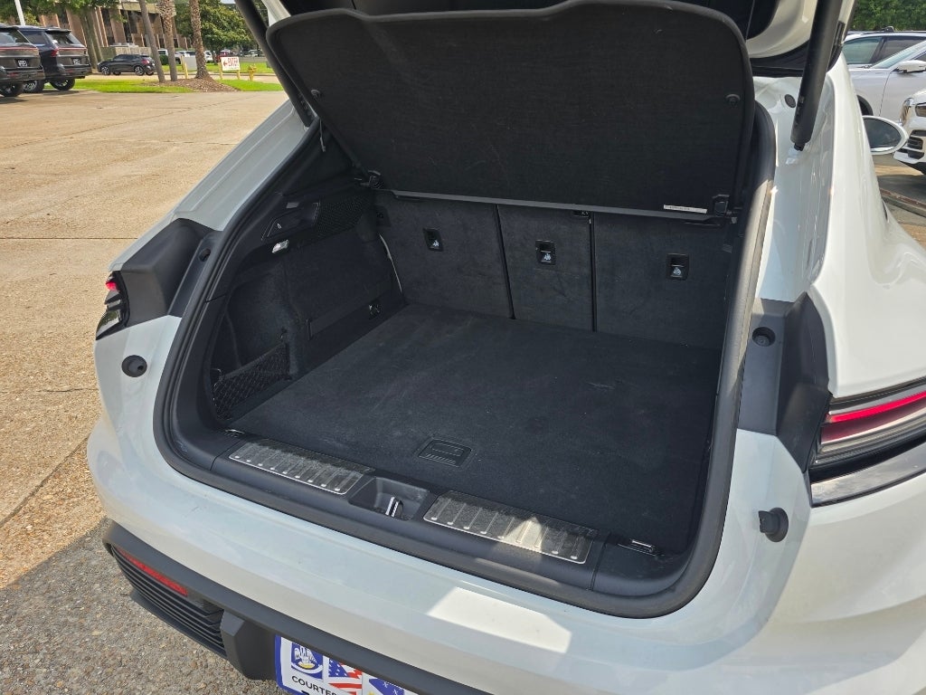 2025 Porsche Macan Electric Electric 4S