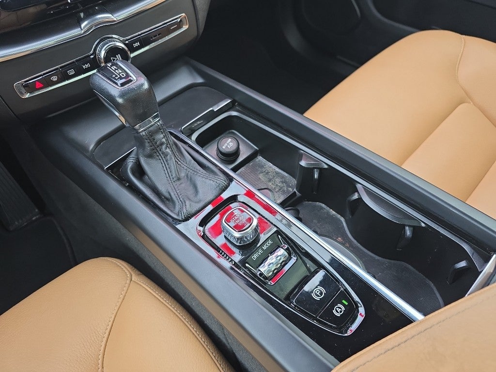 2020 Volvo XC60 Momentum