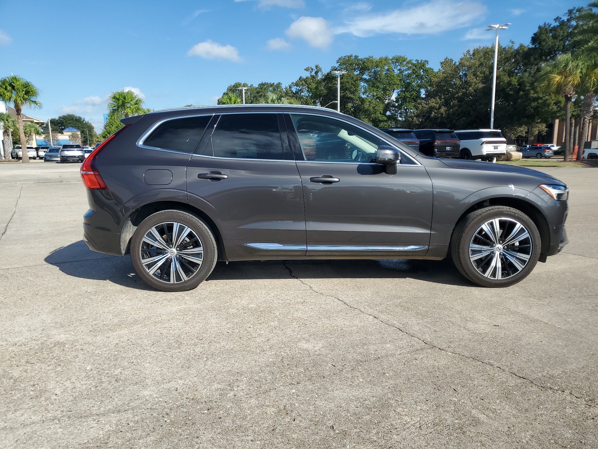 2022 Volvo XC60 B5 Inscription
