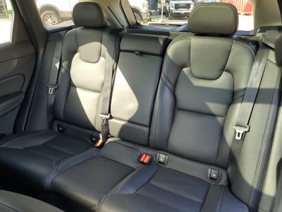 2022 Volvo XC60 B5 Inscription