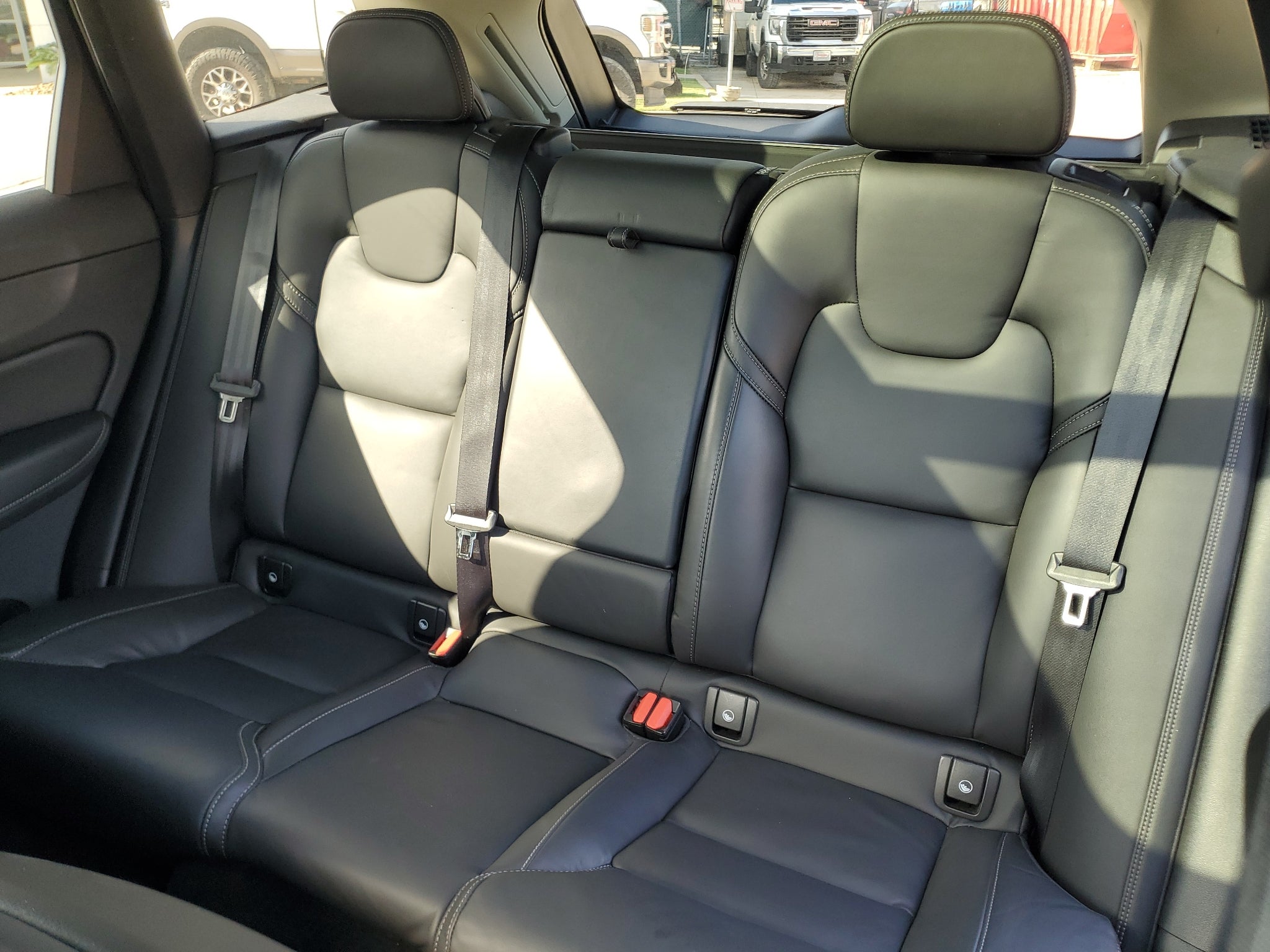 2022 Volvo XC60 B5 Inscription
