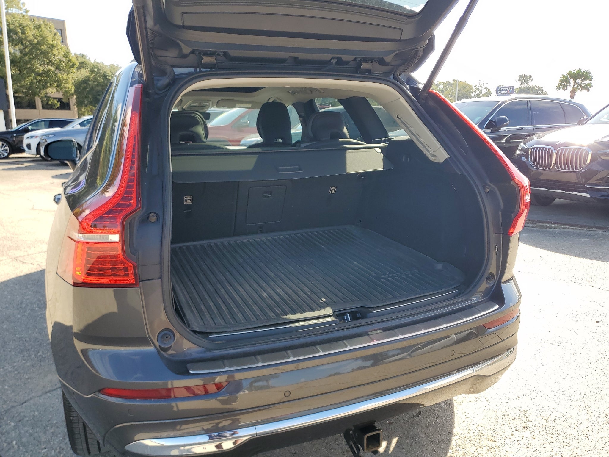 2022 Volvo XC60 B5 Inscription
