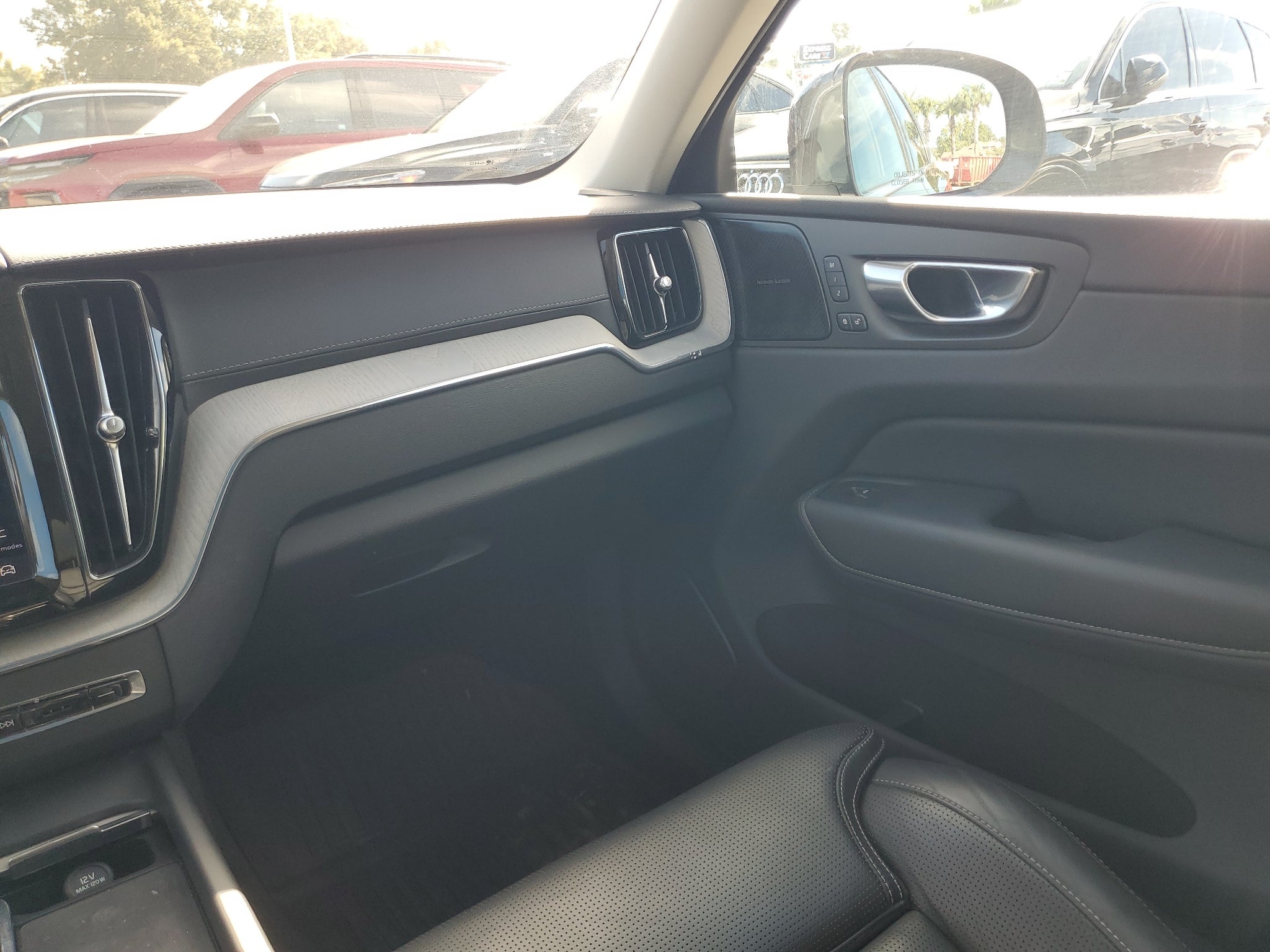 2022 Volvo XC60 B5 Inscription
