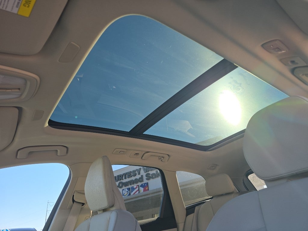 2023 Volvo XC60 Plus Bright Theme