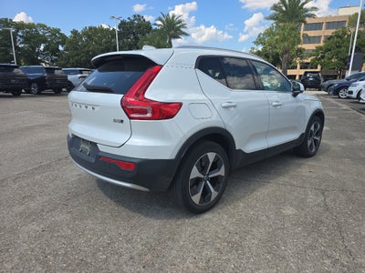 2023 Volvo XC40 B5 Plus Bright Theme