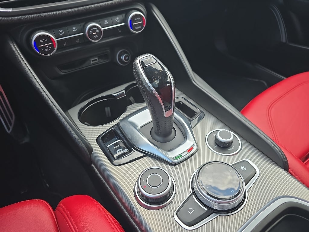 2024 Alfa Romeo Giulia Veloce