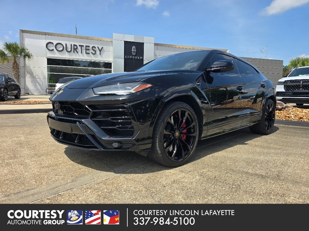 2022 Lamborghini Urus Base
