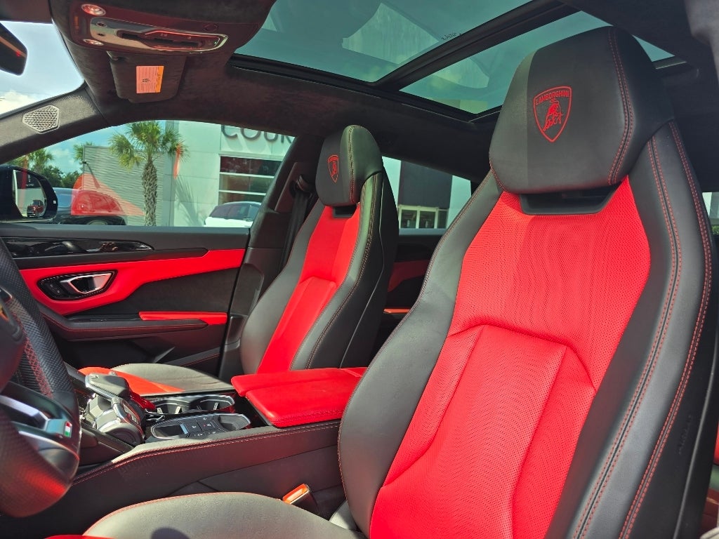 2022 Lamborghini Urus Base