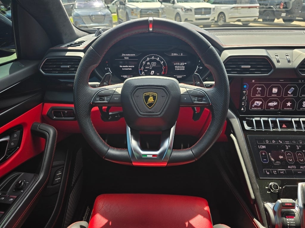 2022 Lamborghini Urus Base