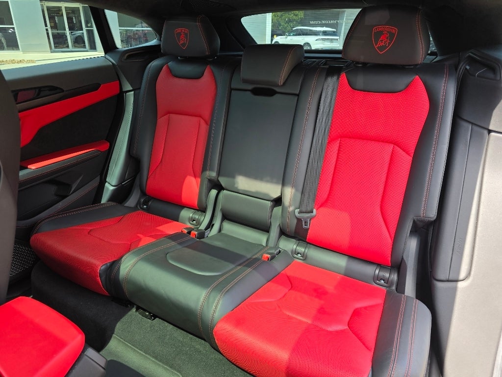 2022 Lamborghini Urus Base