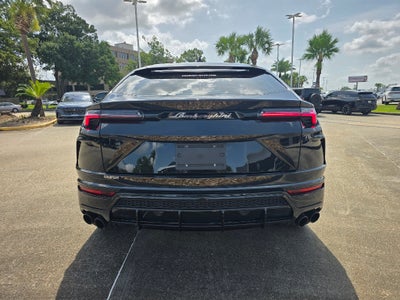 2022 Lamborghini Urus Base