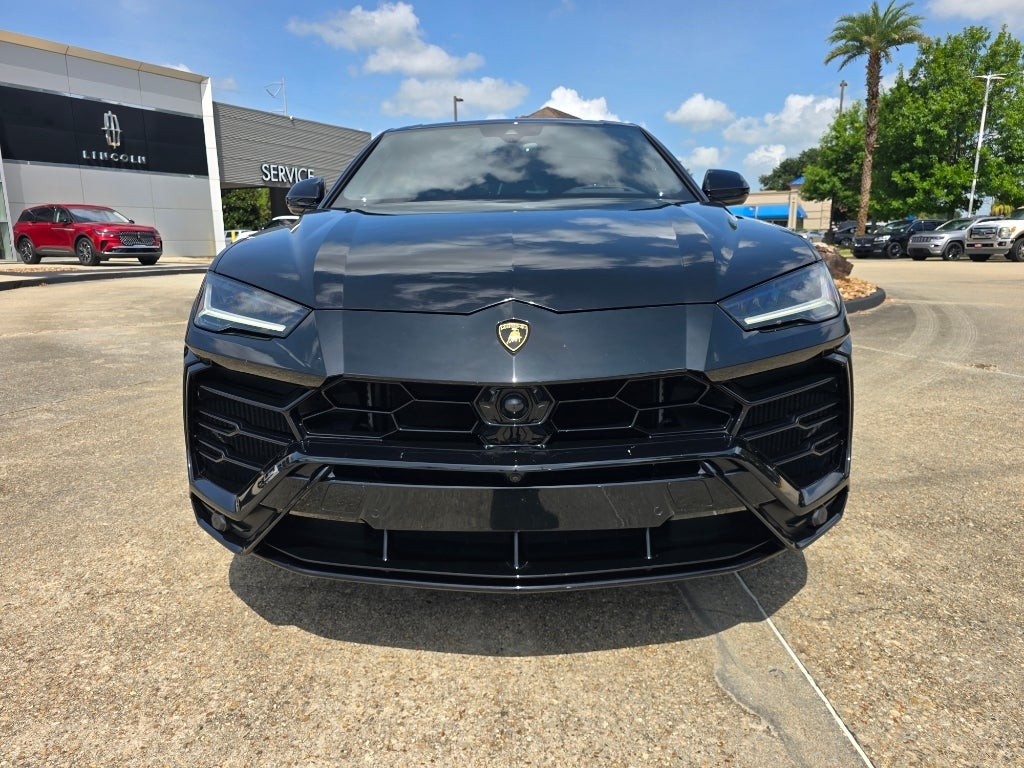 2022 Lamborghini Urus Base