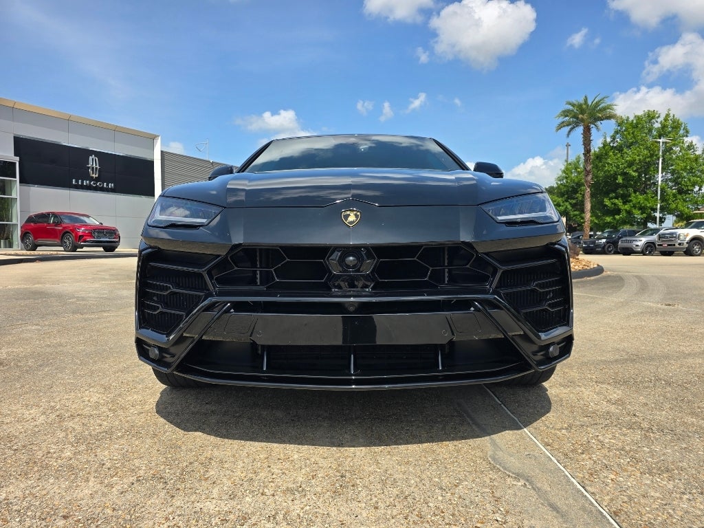2022 Lamborghini Urus Base