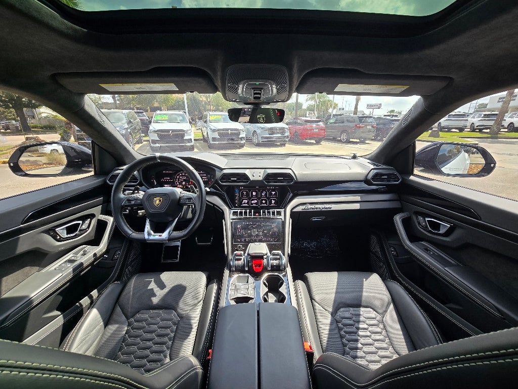 2022 Lamborghini Urus Graphite Capsule