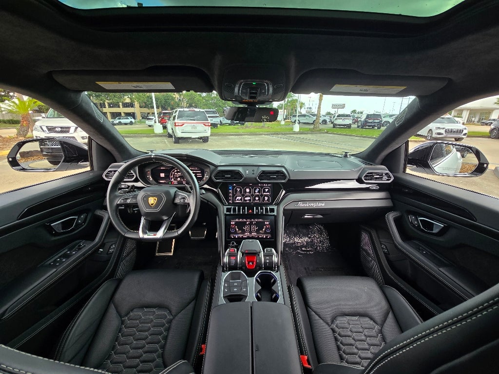 2022 Lamborghini Urus Graphite Capsule