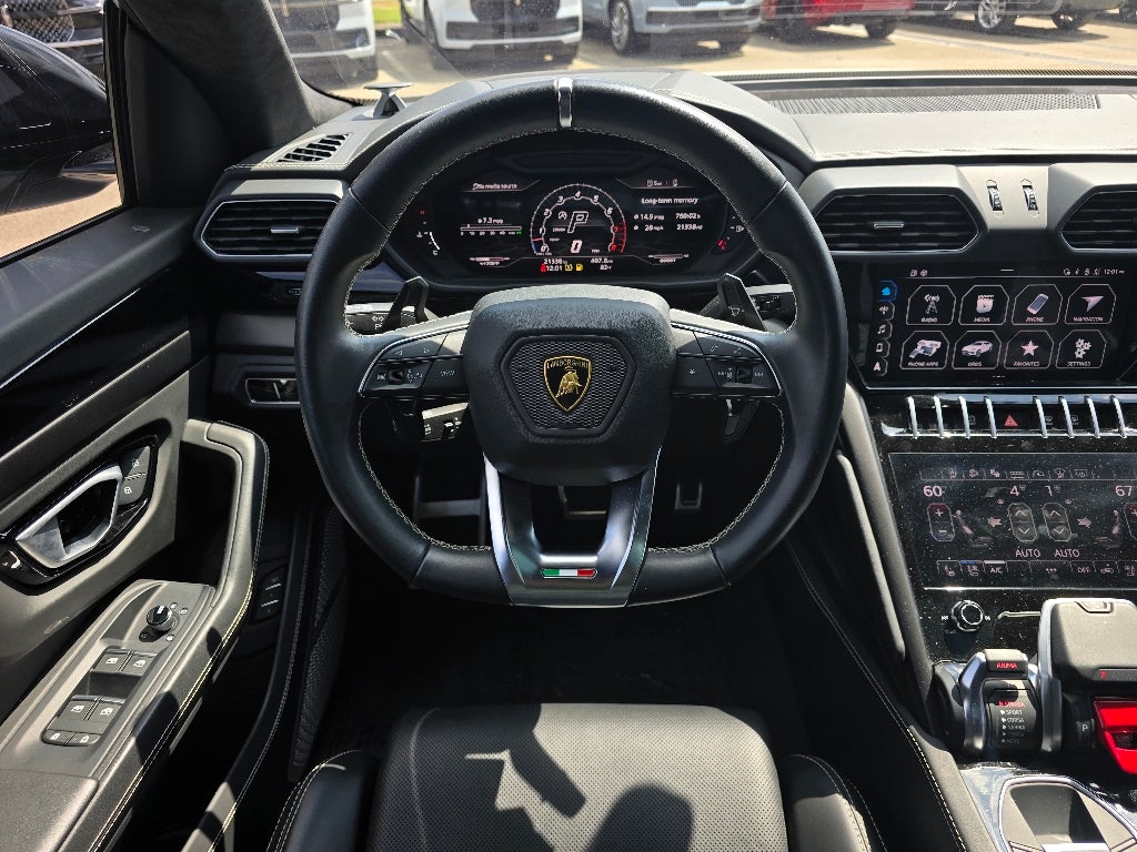2022 Lamborghini Urus Graphite Capsule