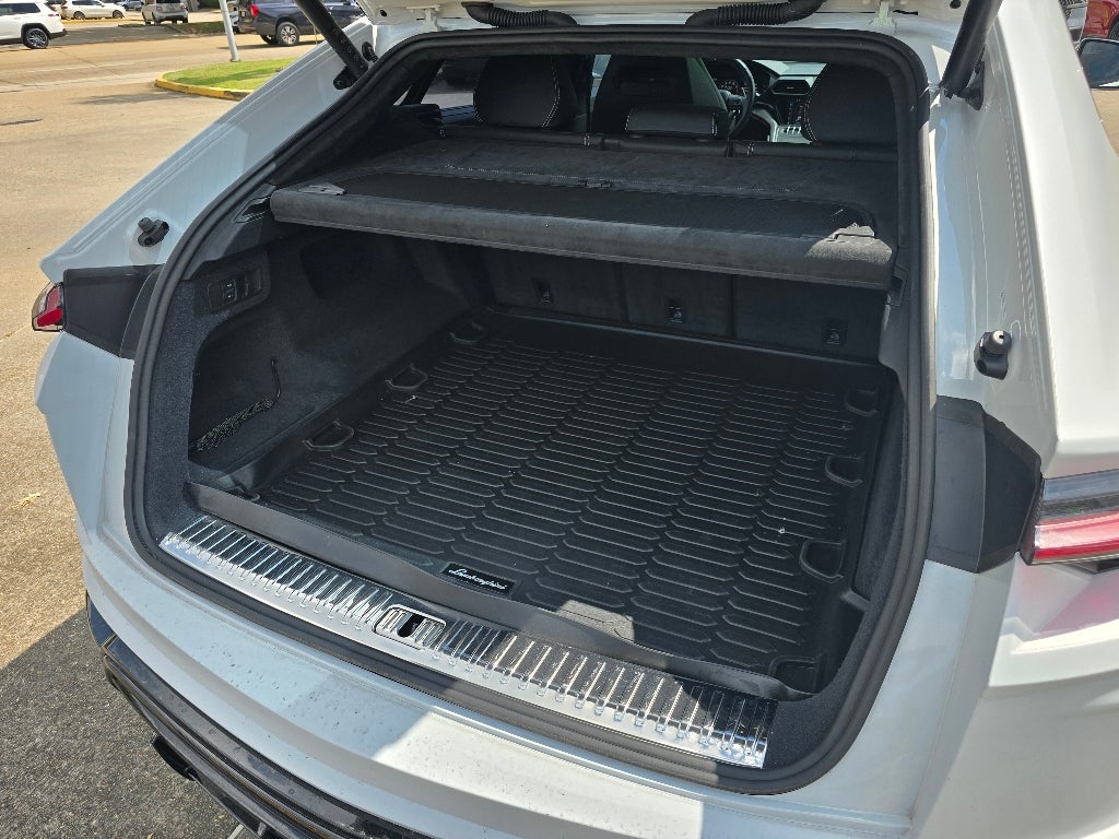 2022 Lamborghini Urus Graphite Capsule