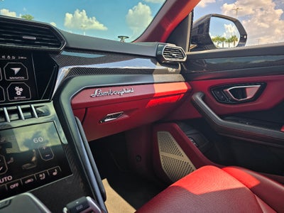 2022 Lamborghini Urus Graphite Capsule