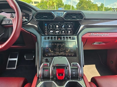2022 Lamborghini Urus Graphite Capsule
