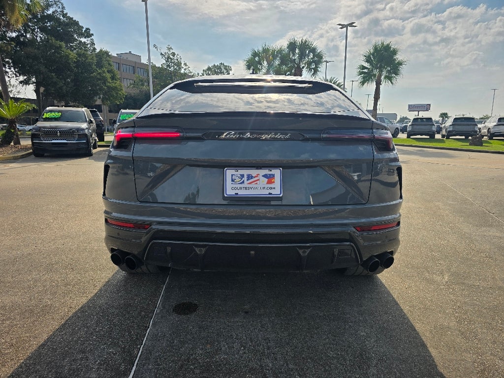 2022 Lamborghini Urus Graphite Capsule