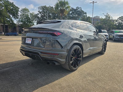 2022 Lamborghini Urus Graphite Capsule