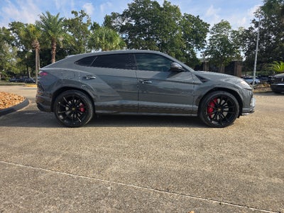 2022 Lamborghini Urus Graphite Capsule