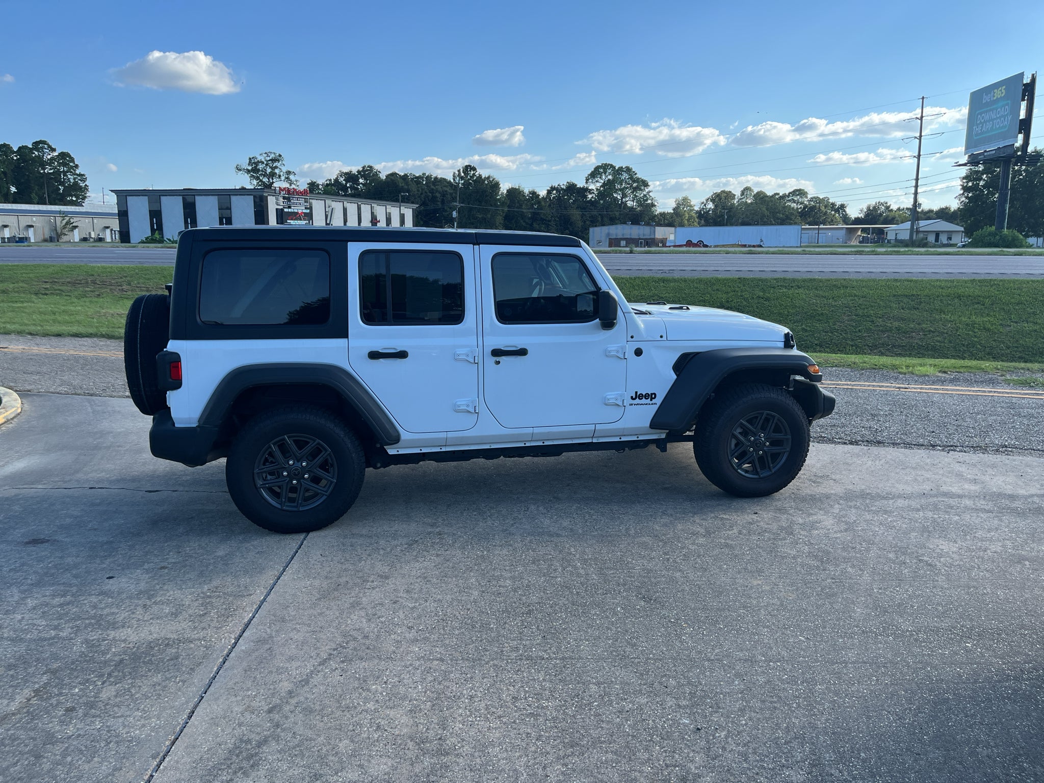 2025 Jeep Wrangler Sport S