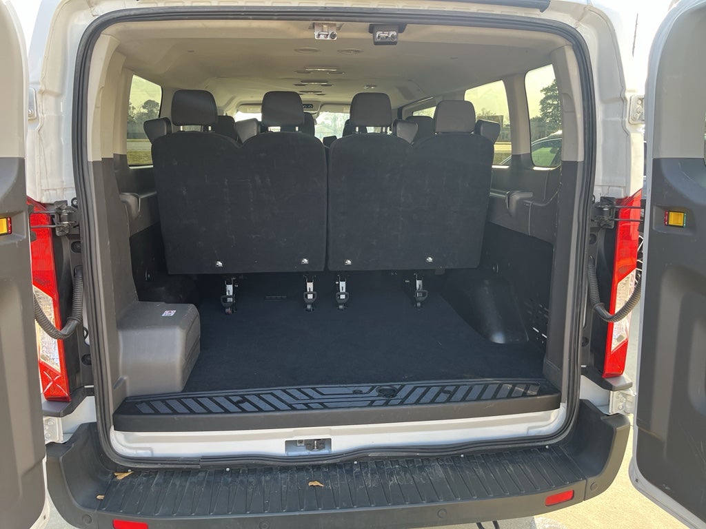 2023 Ford Transit Wagon XLT