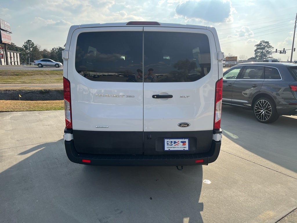 2023 Ford Transit Wagon XLT