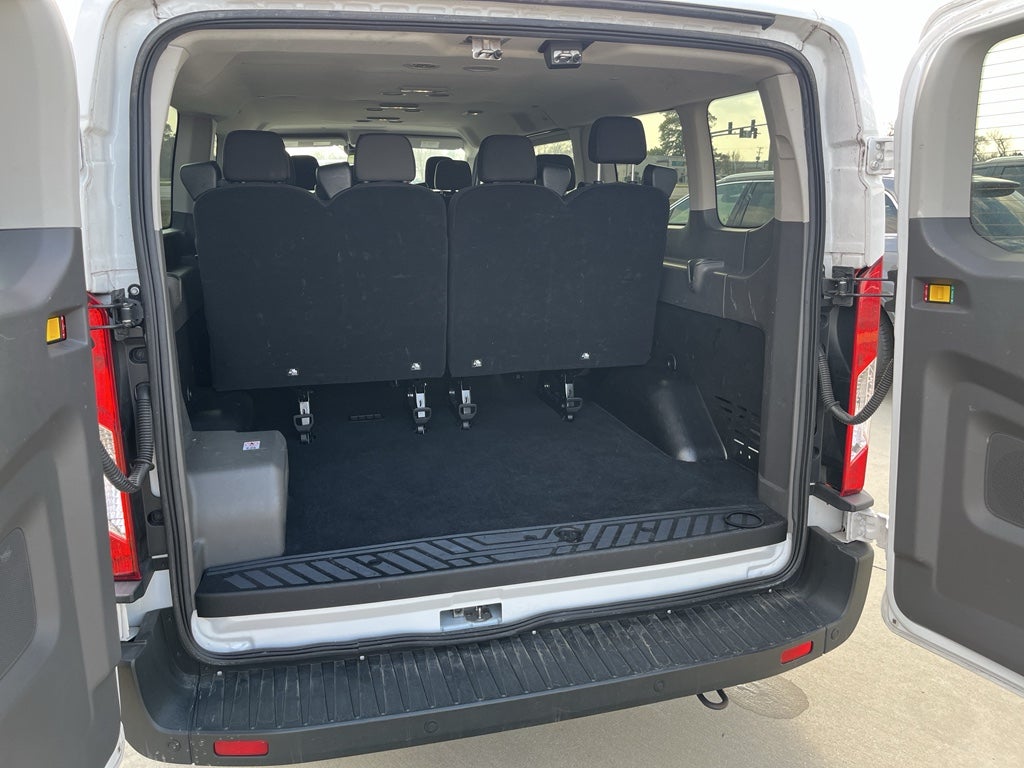 2023 Ford Transit Wagon XLT