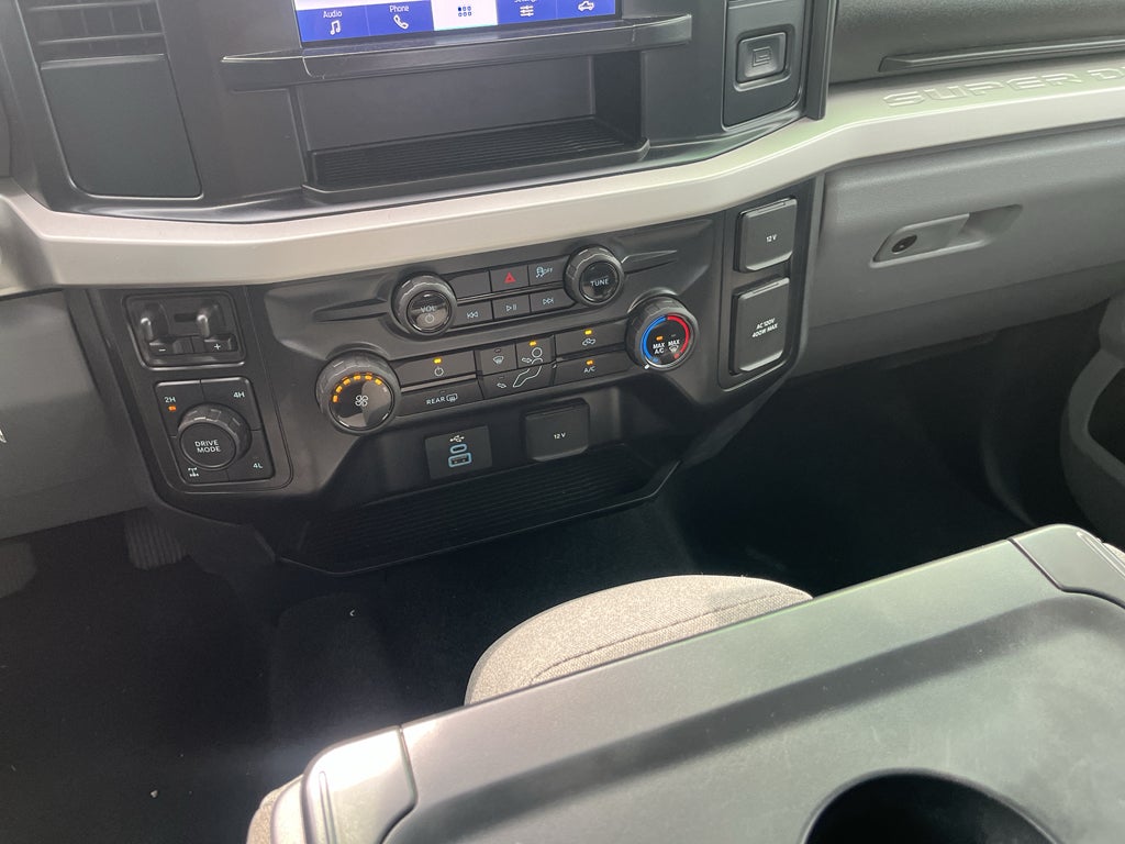 2025 Ford F-250 Super Duty XLT