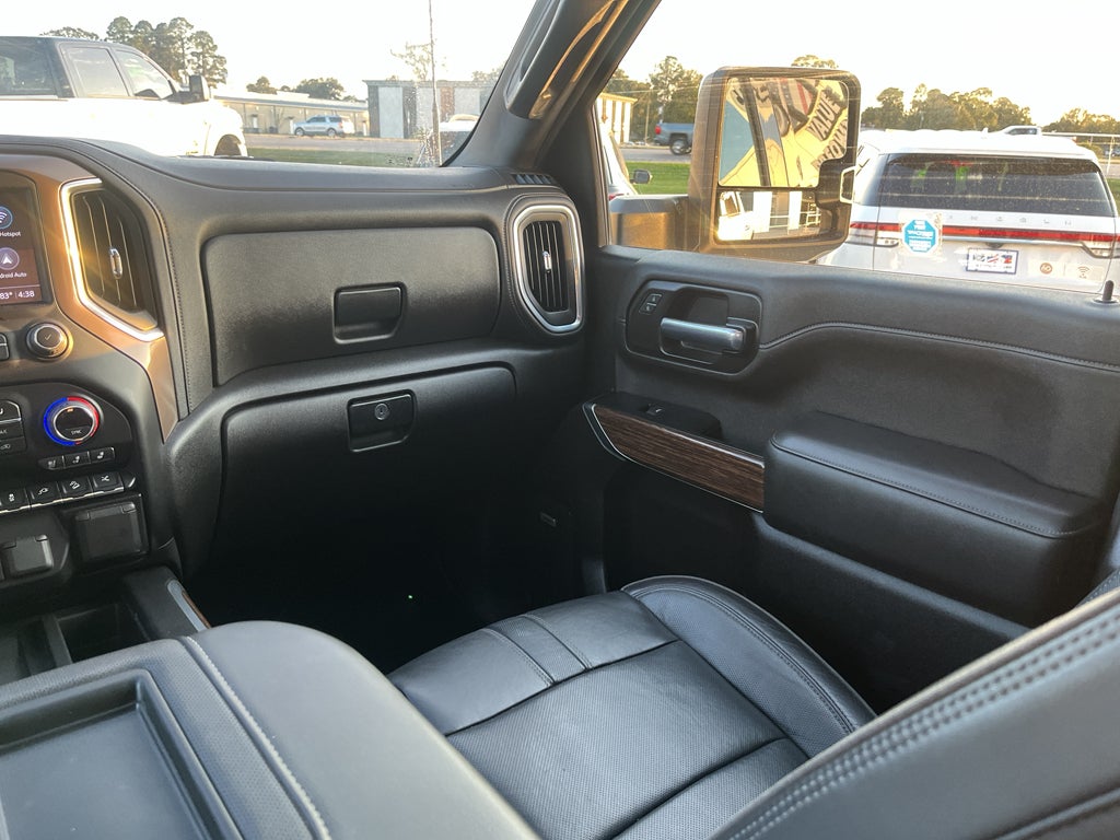 2022 Chevrolet Silverado High Country