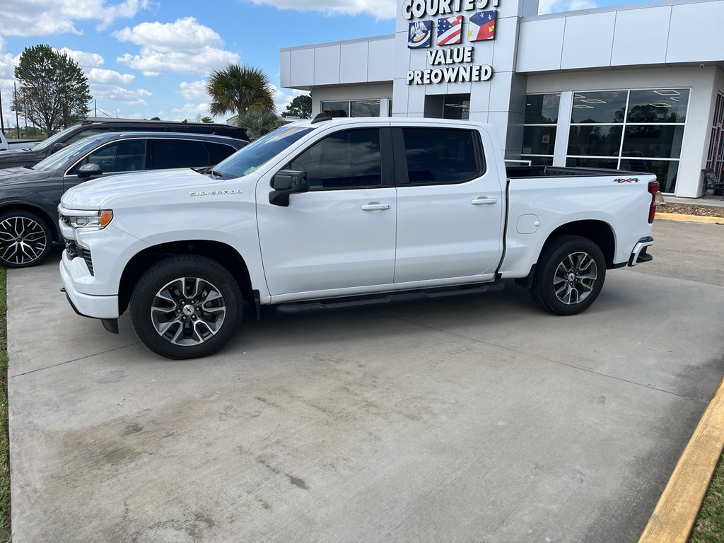 2023 Chevrolet Silverado RST