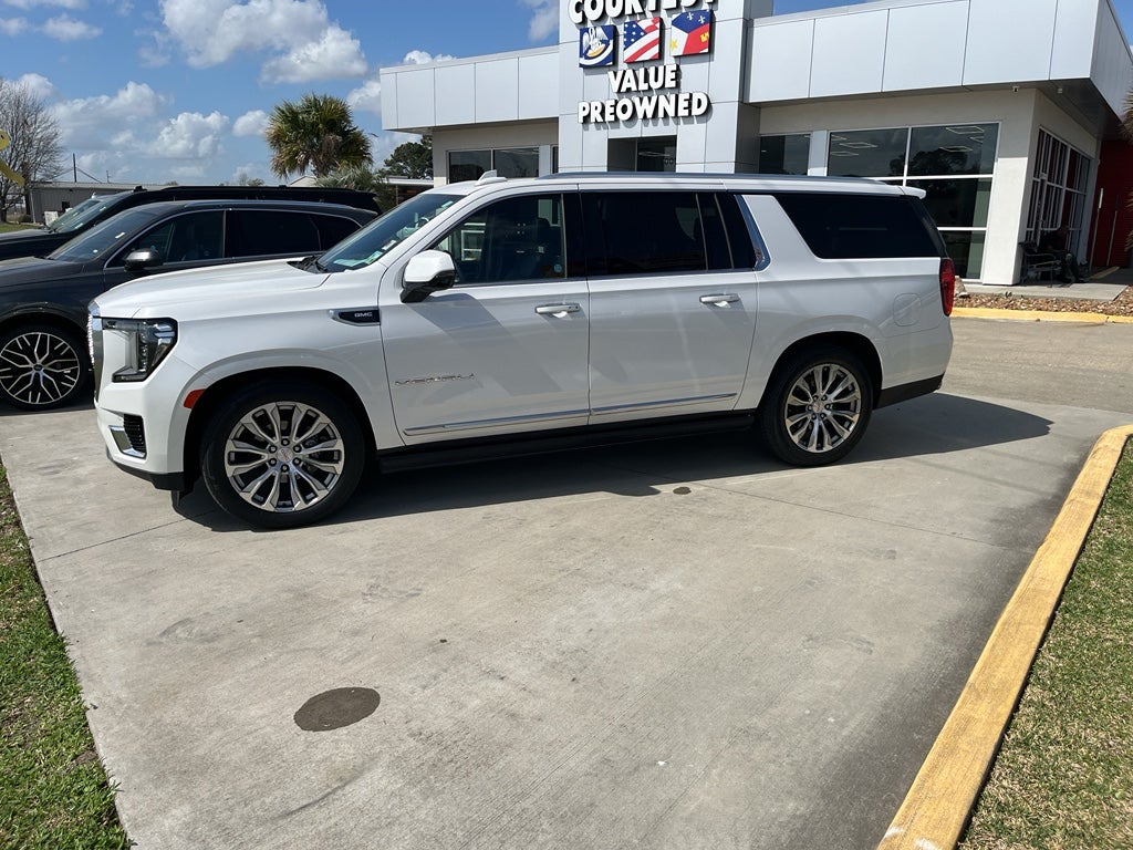 2023 GMC Yukon XL Denali