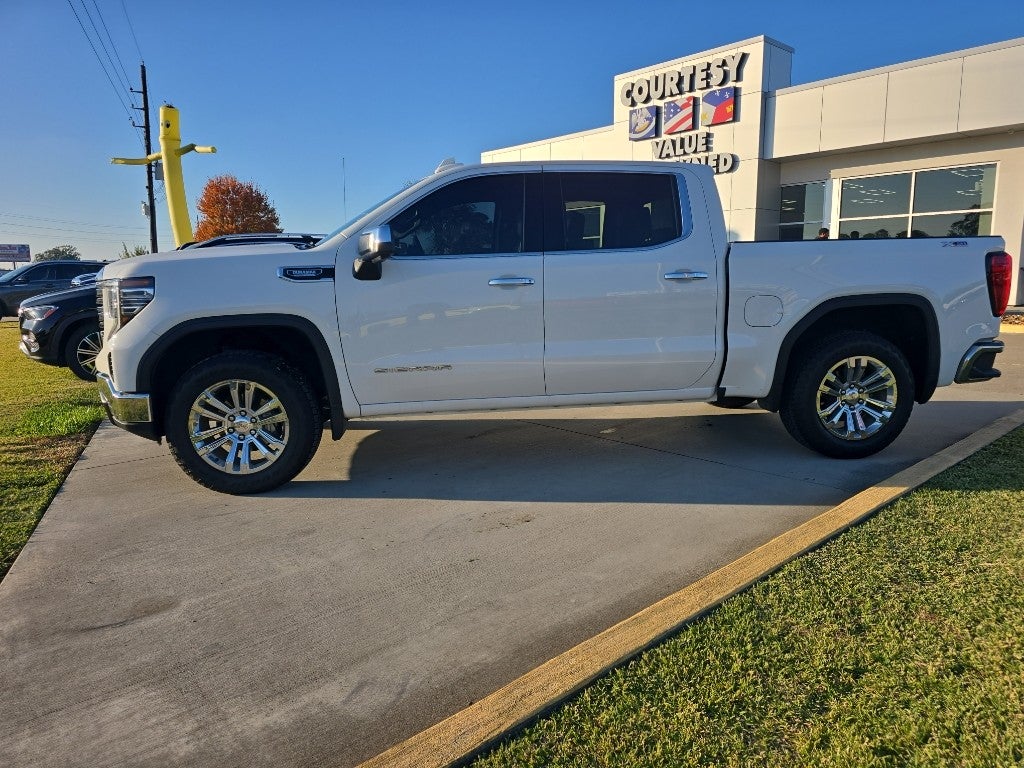 2023 GMC Sierra SLT