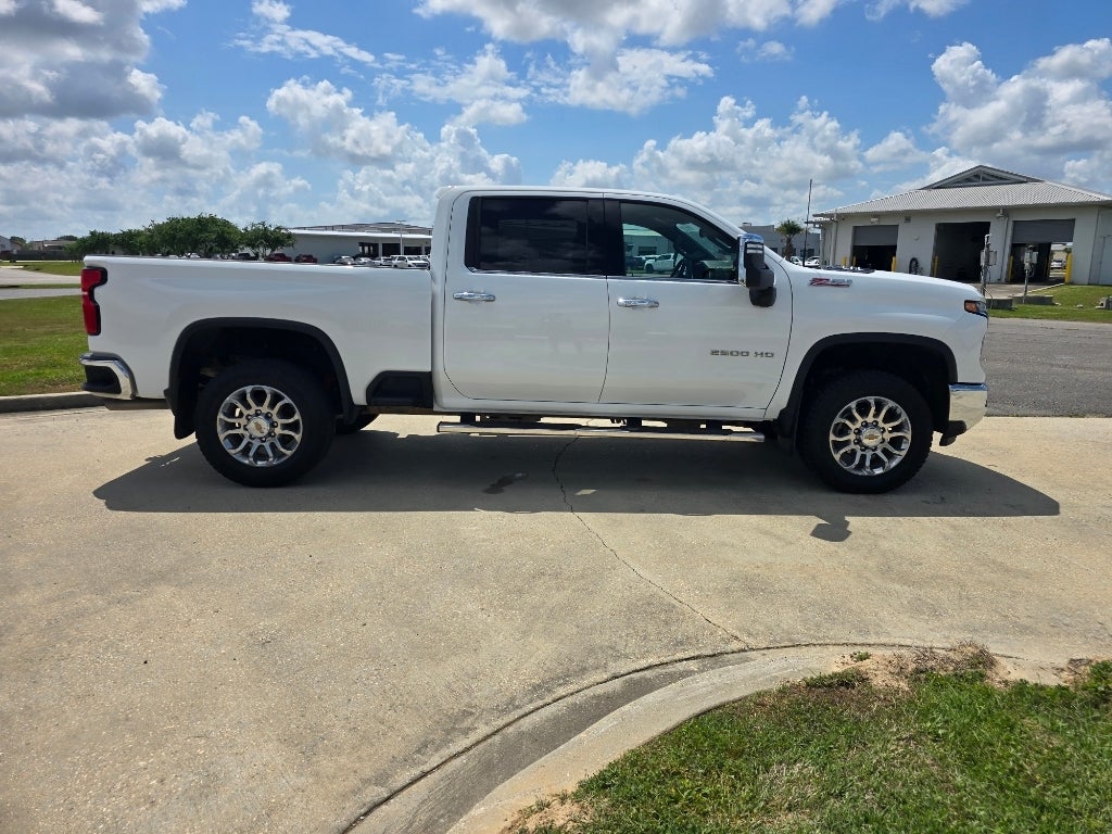 2025 Chevrolet Silverado LTZ