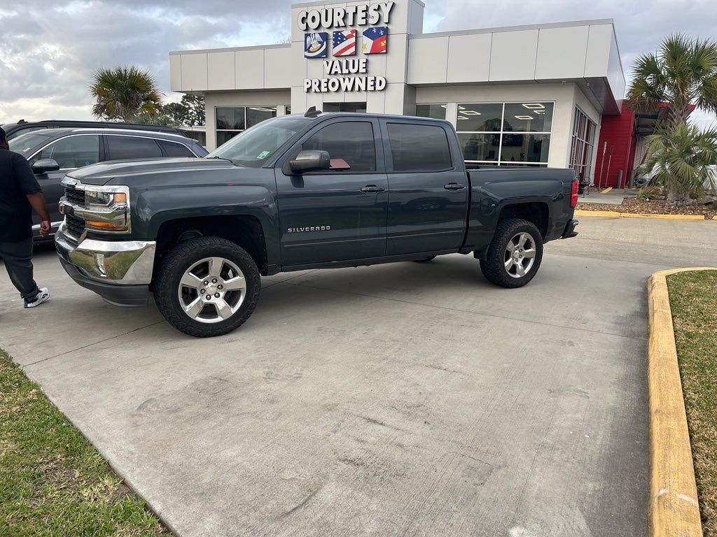 2017 Chevrolet Silverado LT