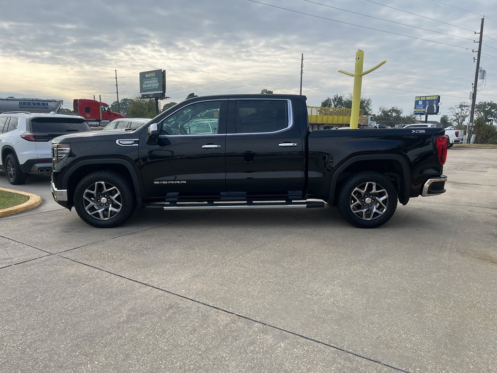 2023 GMC Sierra SLT