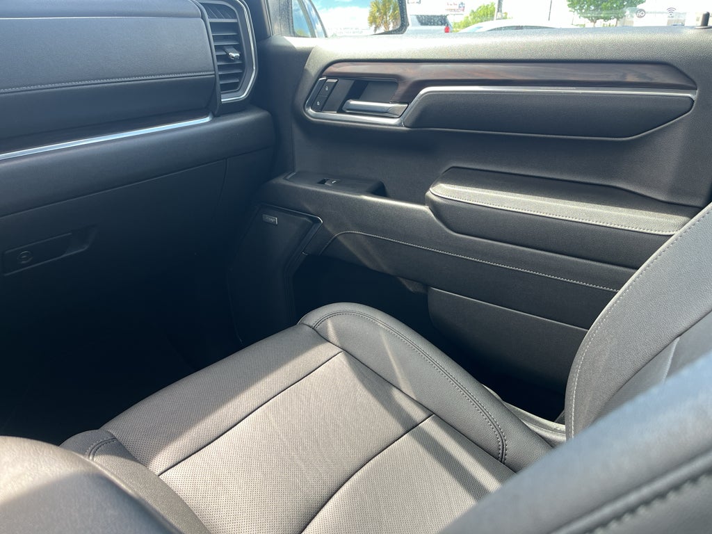 2023 GMC Sierra SLT